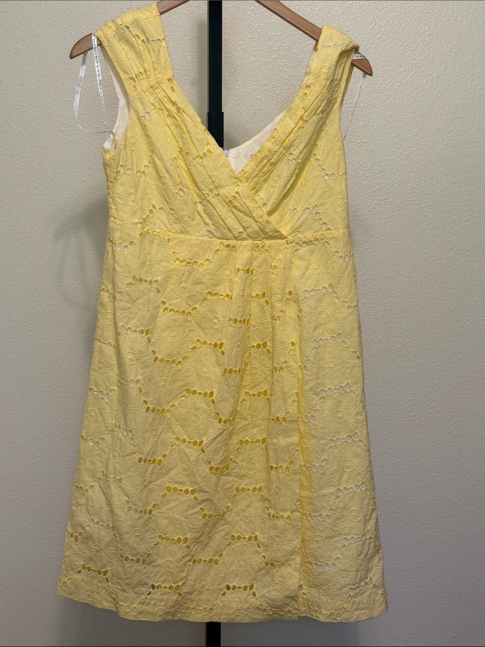 T)1. Lilly Pulitzer 🌻Yellow Lace V-Neck Sleeveless Women’s Dress